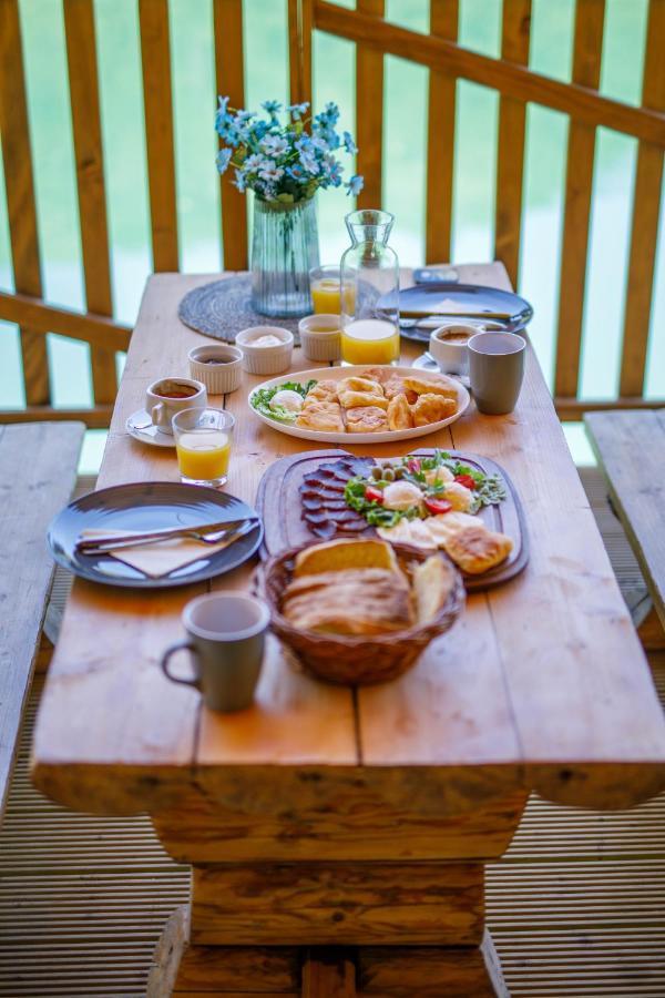 ホテル Glamping Bagrem Jablanica エクステリア 写真