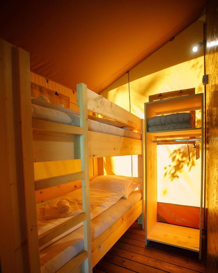 ホテル Glamping Bagrem Jablanica エクステリア 写真