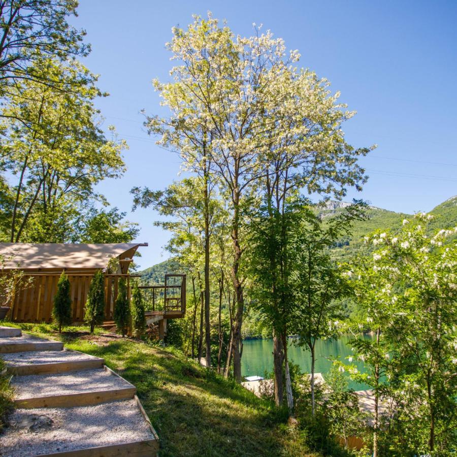 ホテル Glamping Bagrem Jablanica エクステリア 写真