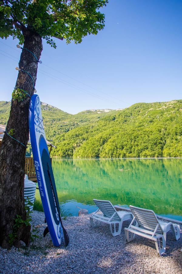 ホテル Glamping Bagrem Jablanica エクステリア 写真