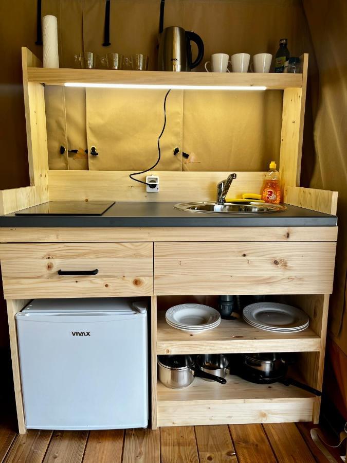 ホテル Glamping Bagrem Jablanica エクステリア 写真