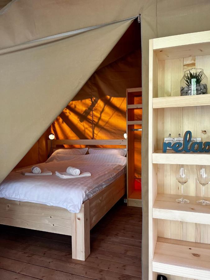 ホテル Glamping Bagrem Jablanica エクステリア 写真